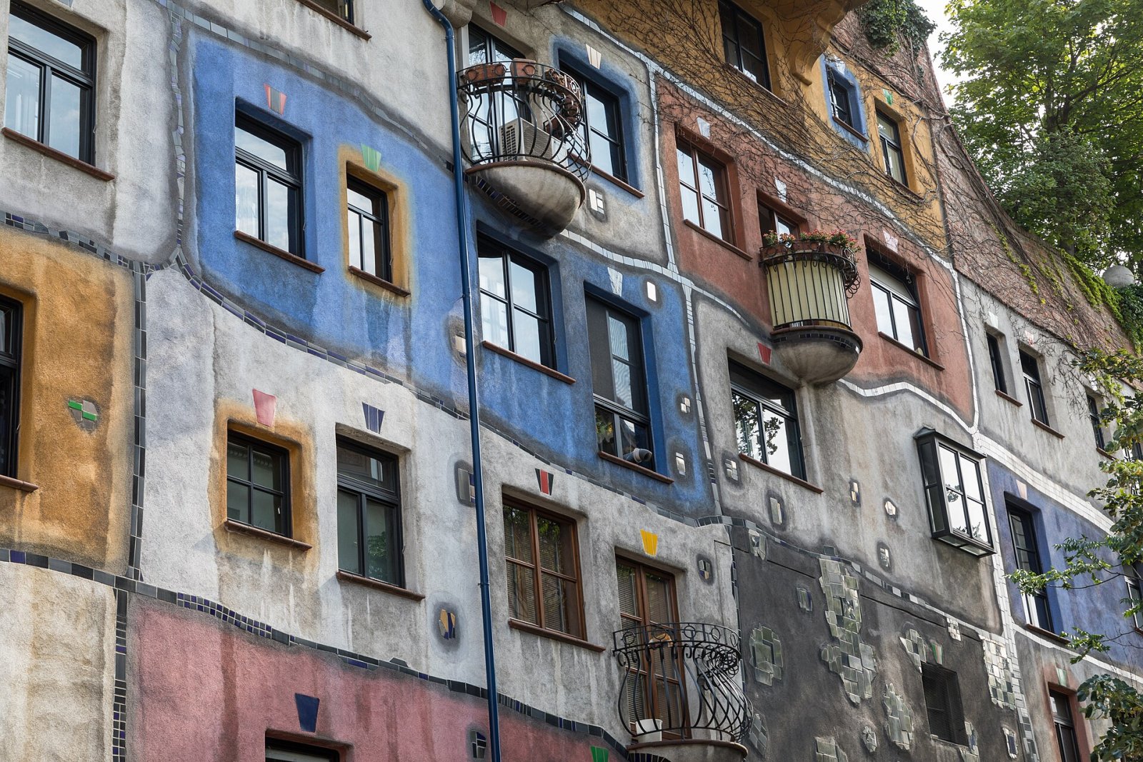 Découvrez le Charme de la Hundertwasserhaus de Vienne - Wien | Secret World Trip Planner