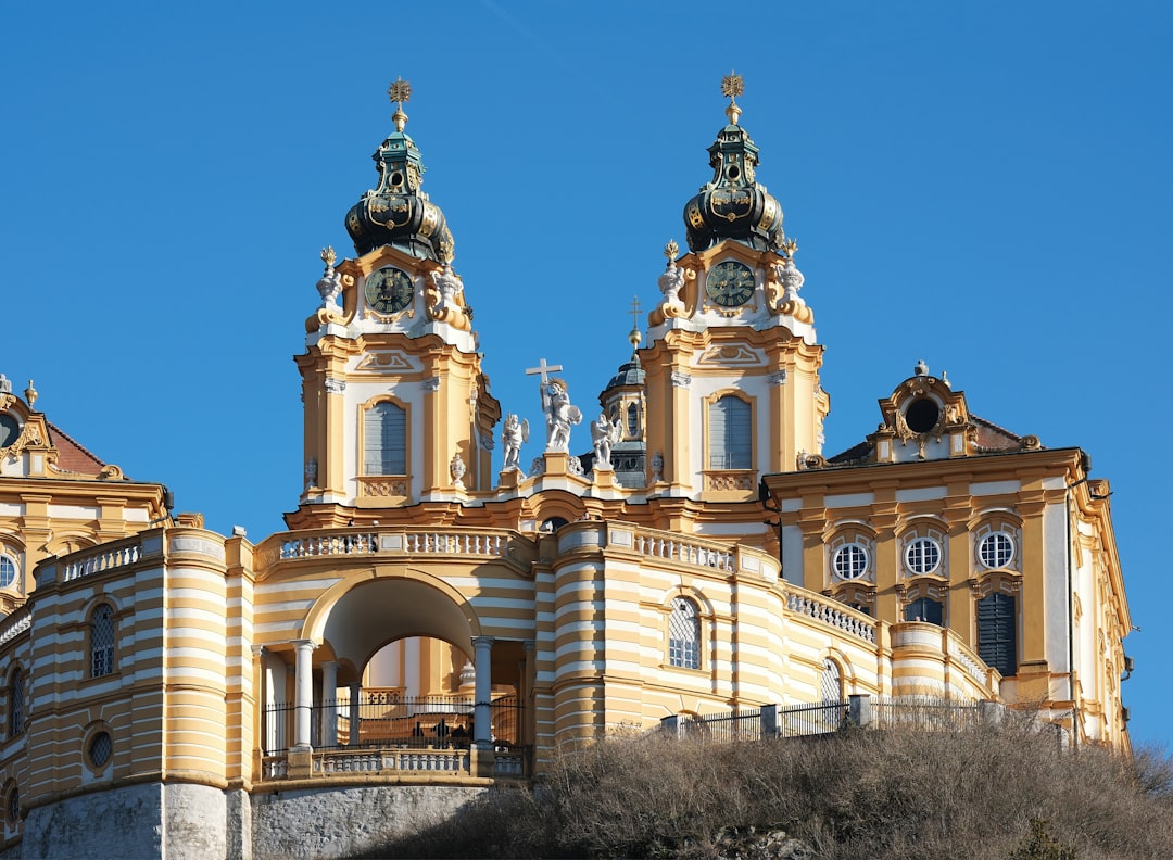 Descubra a Abadia de Melk: uma joia histórica na Áustria - Melk | Secret World Trip Planner