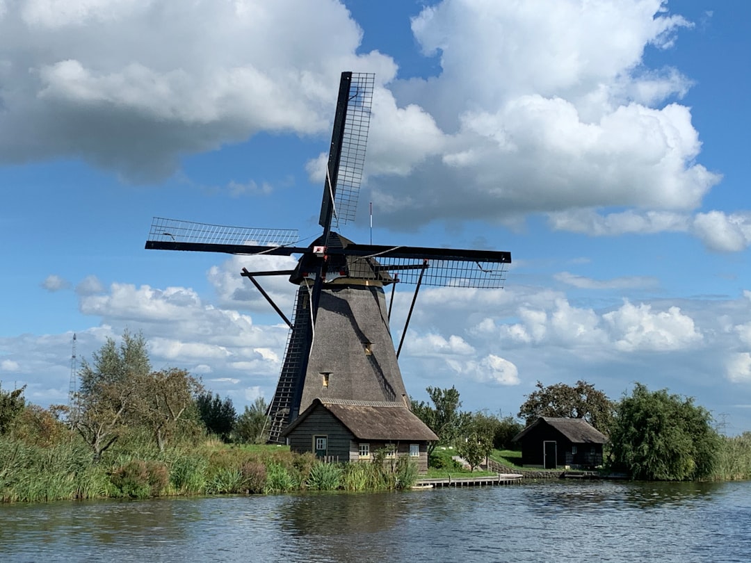 Scopri i Mulini a Vento di Kinderdijk: Patrimonio dell'Umanità - Kinderdijk | Secret World Trip Planner