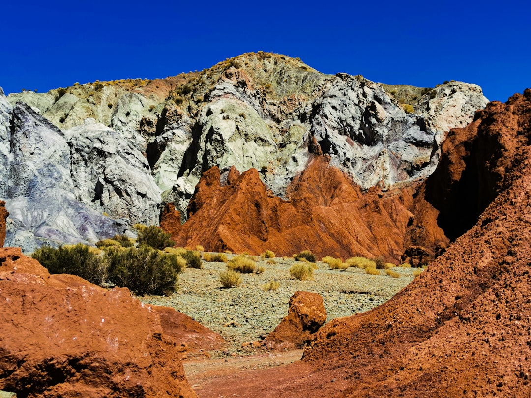Entdecke die Magie der Marmorhöhlen in Chile - Chile Chico | Secret World Trip Planner