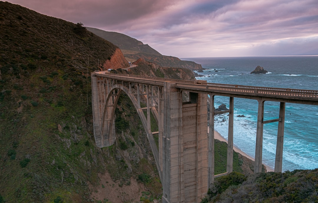 Ponte Bixby Creek: Ícone do Big Sur e seus Fares - Bixby Creek Bridge | Secret World Trip Planner