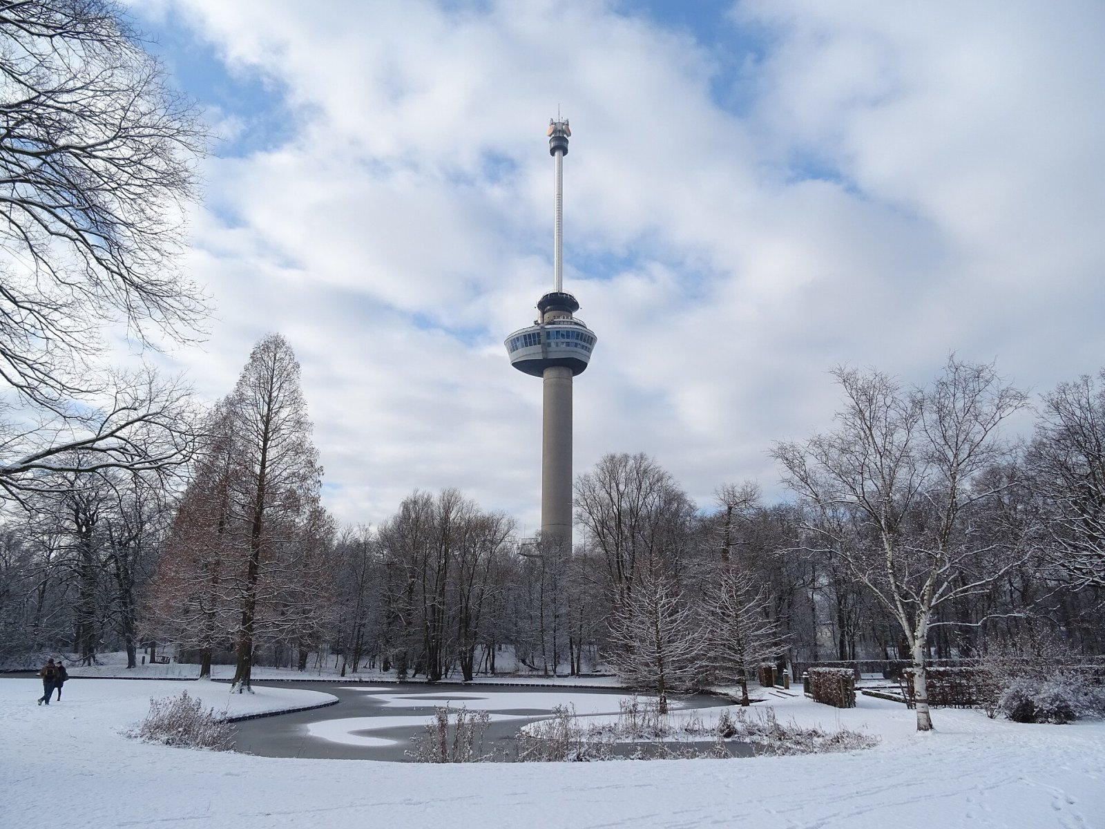 Découvrez l'Euromast de Rotterdam : une expérience inoubliable - Rotterdam | Secret World Trip Planner