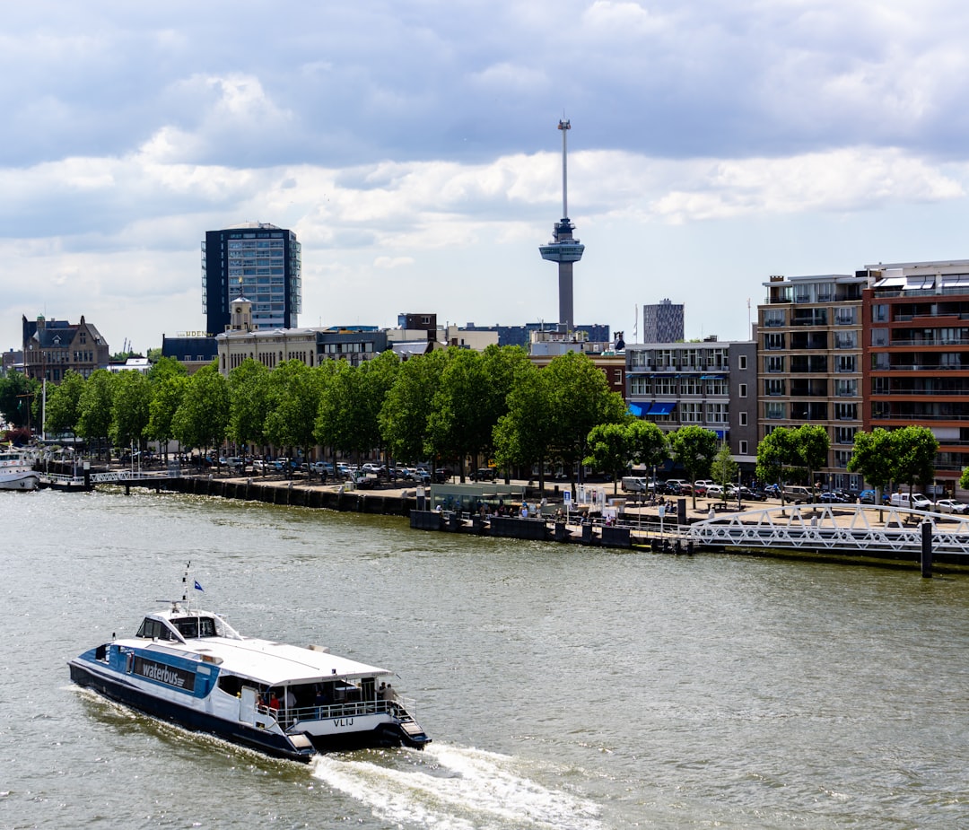 Откройте для себя Эвромаст в Роттердаме: незабываемый опыт - Rotterdam | Secret World Trip Planner