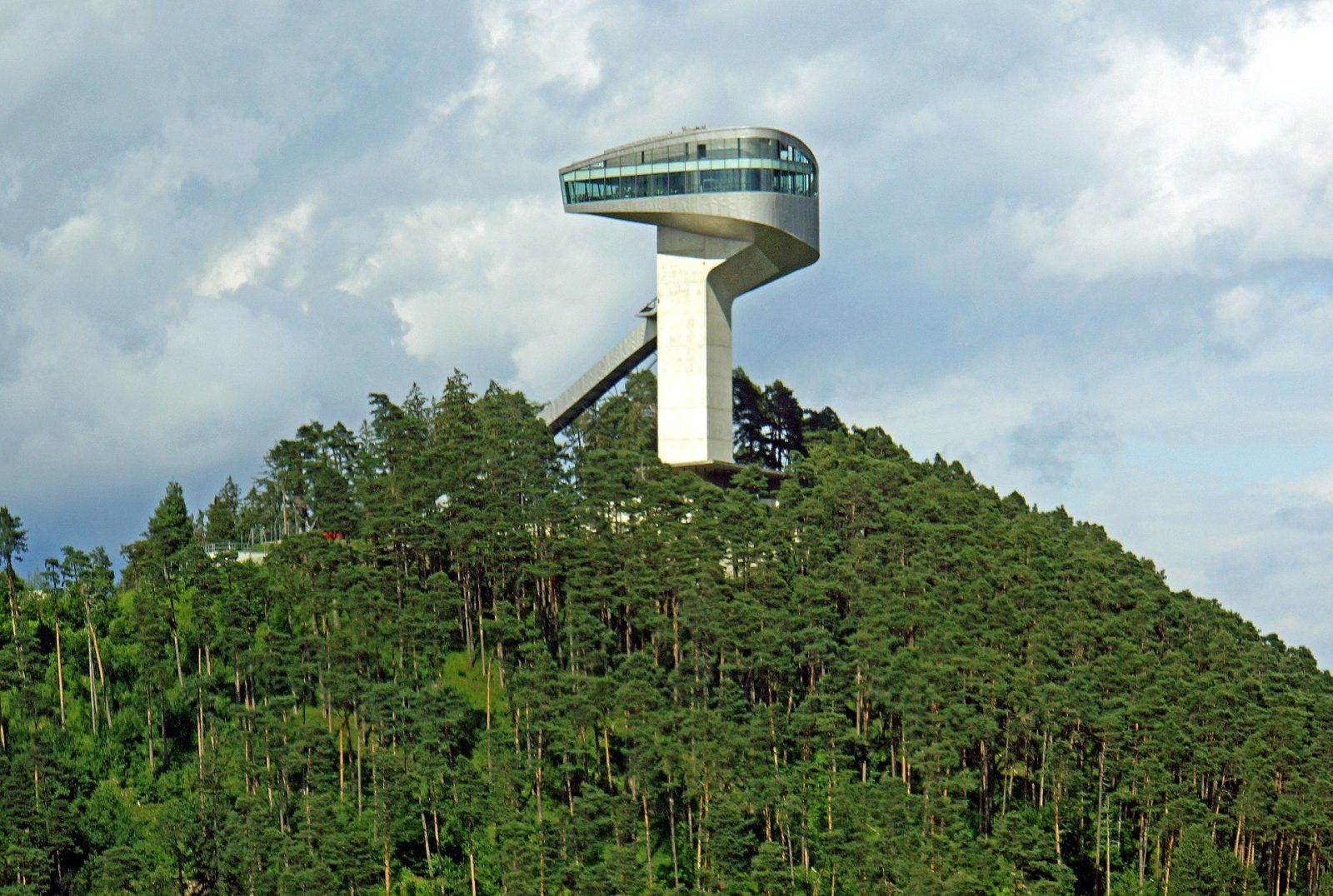 Bergisel Ski Jump: Un Icono de Innsbruck - Natters | Secret World Trip Planner