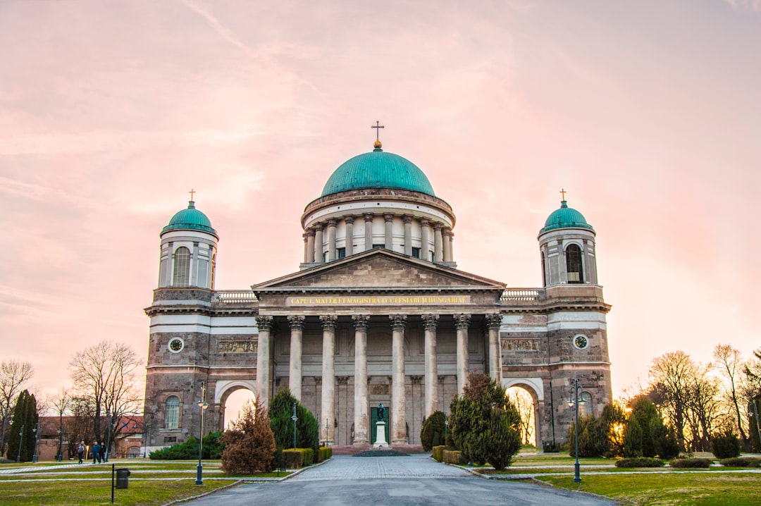Esztergom Basilica: ein kultureller Schatz Ungarns - Esztergom | Secret World Trip Planner