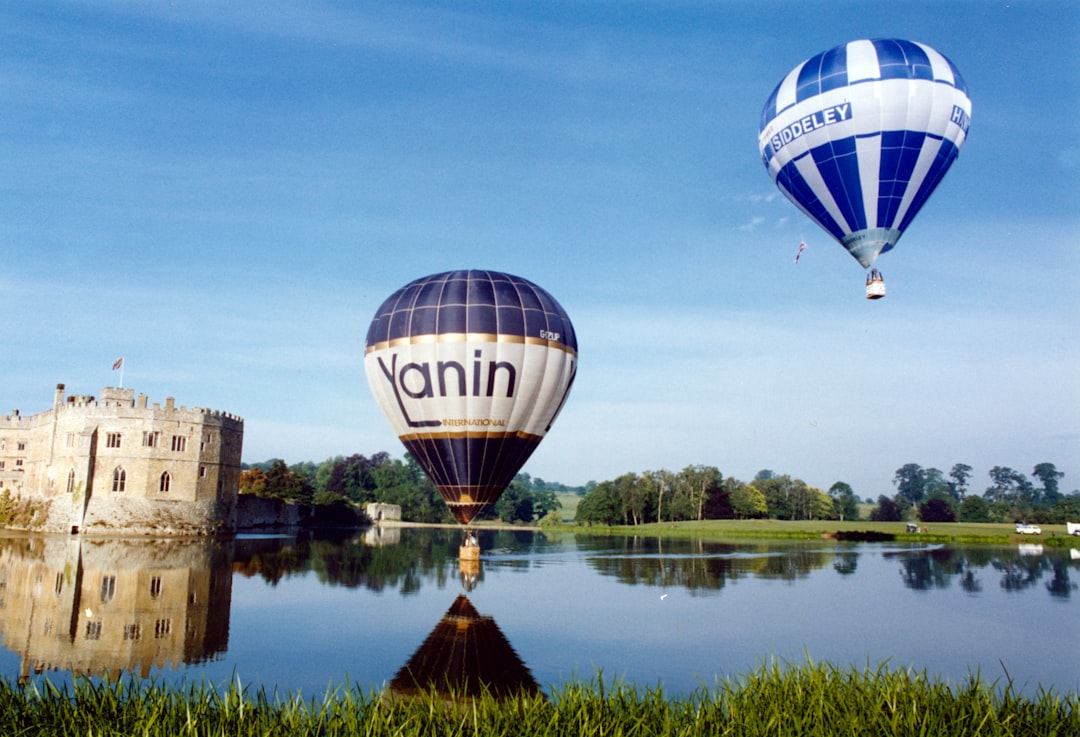 Scopri Leeds Castle: Storia e Bellezze in Inghilterra - Broomfield | Secret World Trip Planner