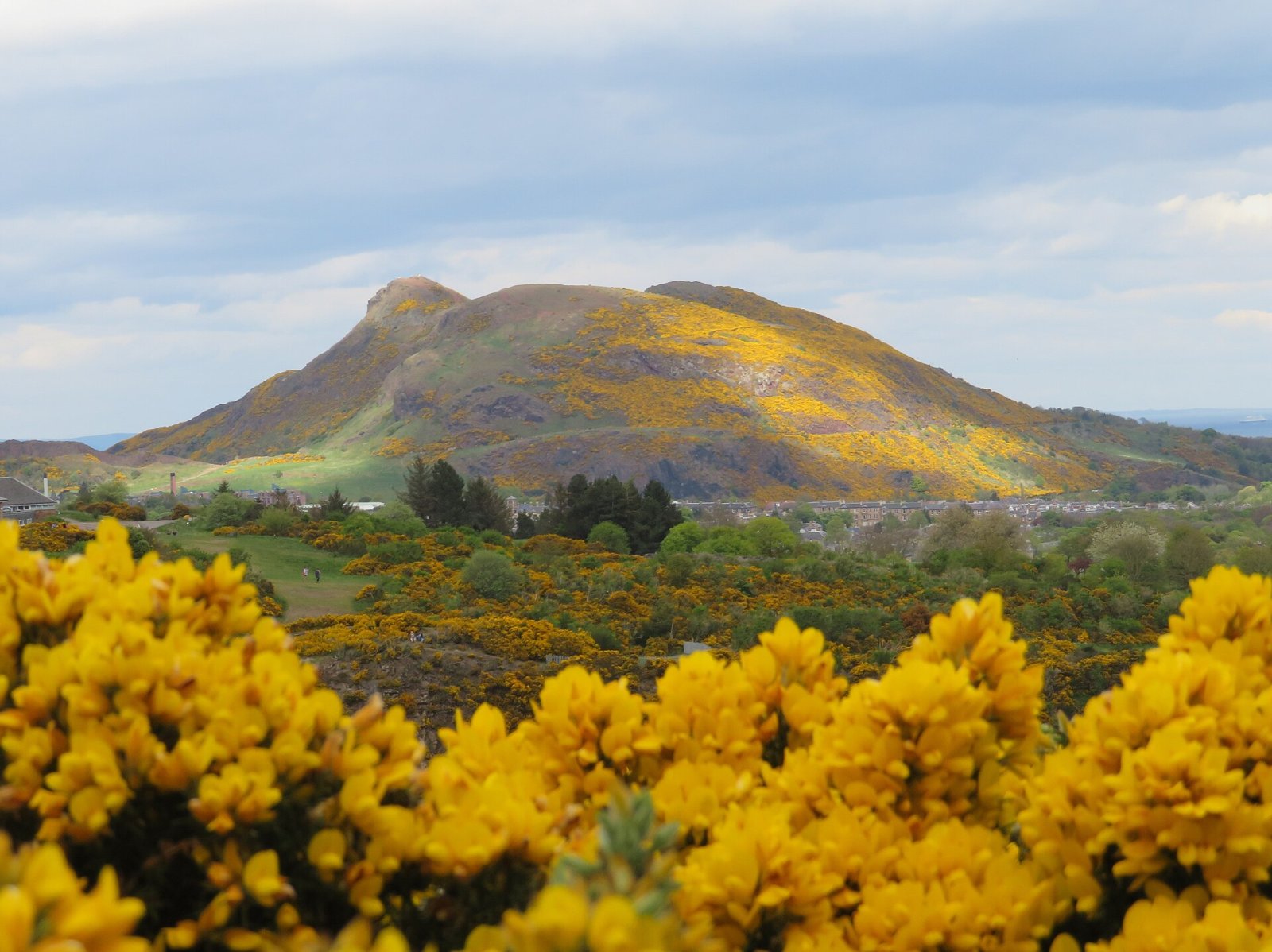 Arthur's Seat : le volcan éteint d'Édimbourg à explorer - WRVQ+J7 Edinburgh | Secret World Trip Planner