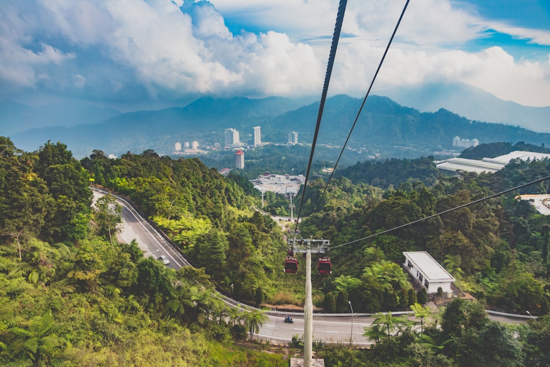 Descubre la belleza natural del Monte Jerai en Malasia - Yan | Secret World Trip Planner