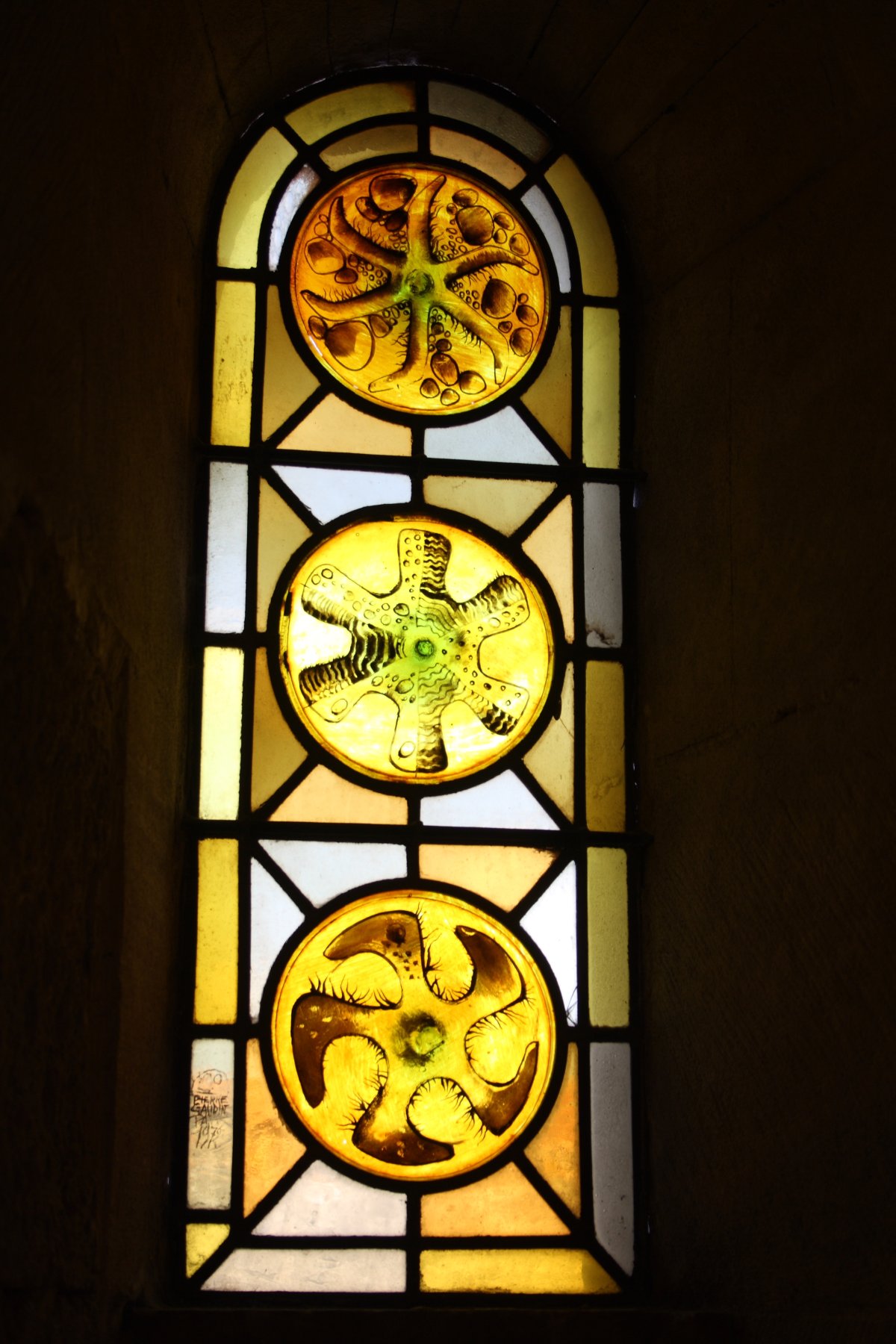 Chiostro San Trofimo: Un Tesoro Oculto en Arles - 20 Rue du Cloître | Secret World Trip Planner