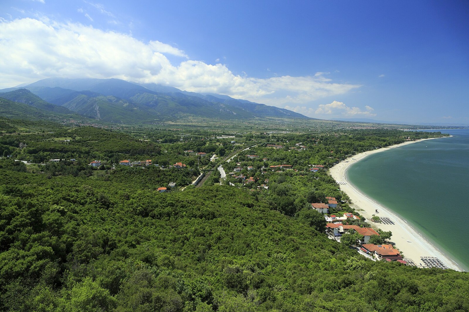 Olympos : La Magie d'un Village Grec entre Histoire et Nature - 39C3+X9 Agiasos | Secret World Trip Planner