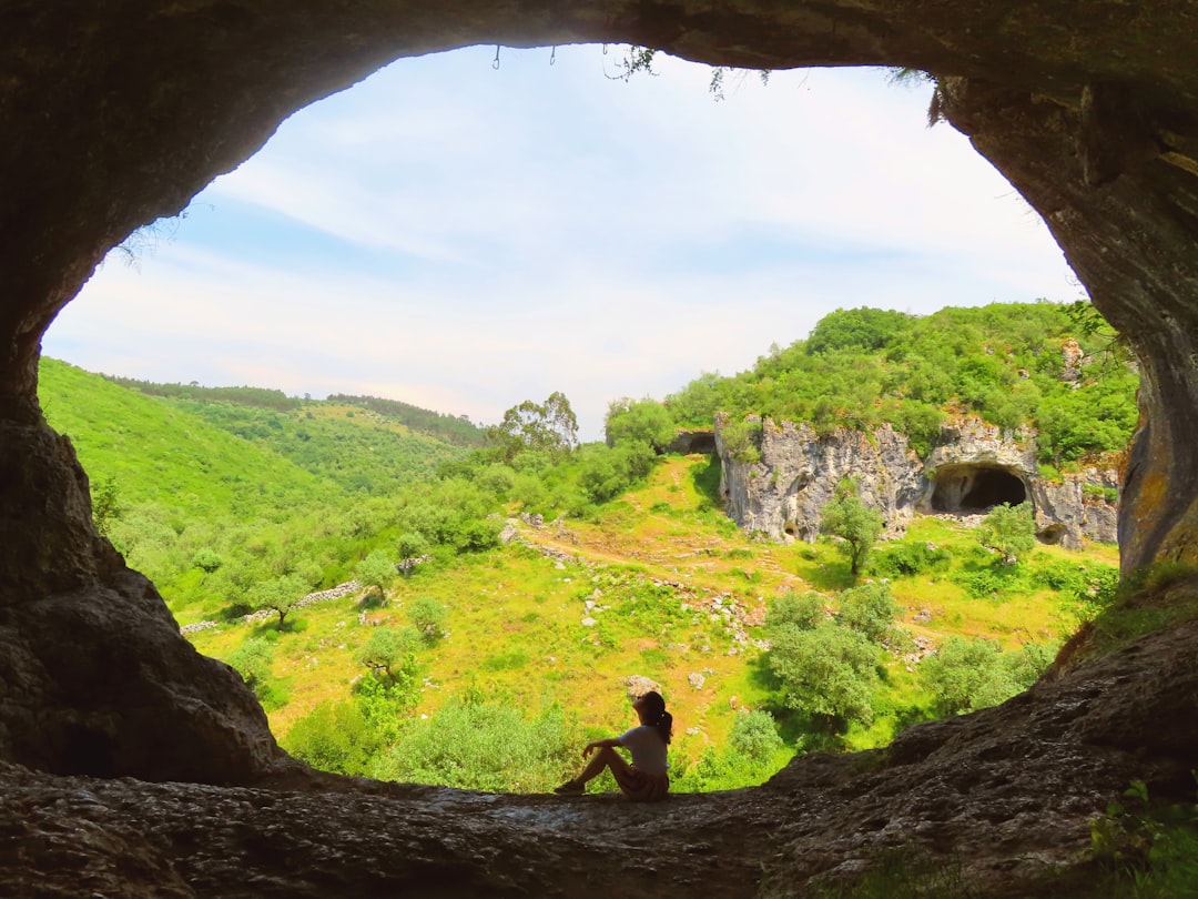 Explorando la Magia de la Cueva Ta Phin en Vietnam - Ta Phin | Secret World Trip Planner