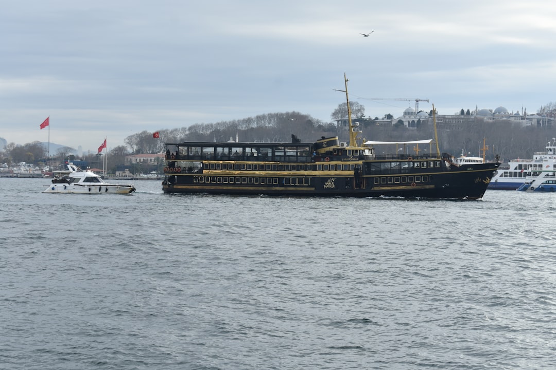 Fim de Semana em Istambul: O Perfeito com Secret World AI - Istanbul | Secret World Trip Planner