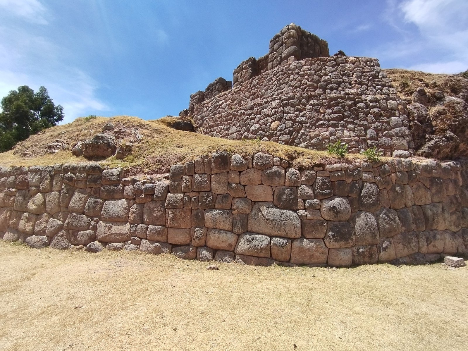 Explora el sitio arqueológico RumiWasi en Perú - Cusco | Secret World Trip Planner