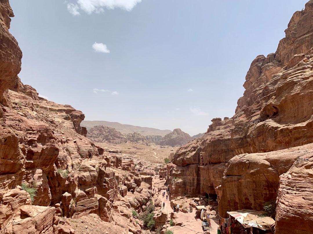 Dayr al Waraq: ヨルダンの自然の隅 - H348+VC Ar-Ramtha | Secret World Trip Planner