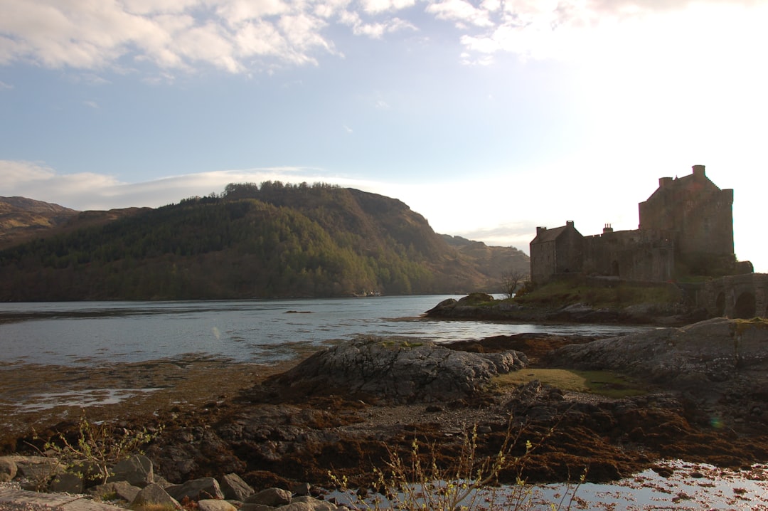 Explorando el Castillo de Gamelshiel: un tesoro de Escocia - VCGQ+2G Duns | Secret World Trip Planner