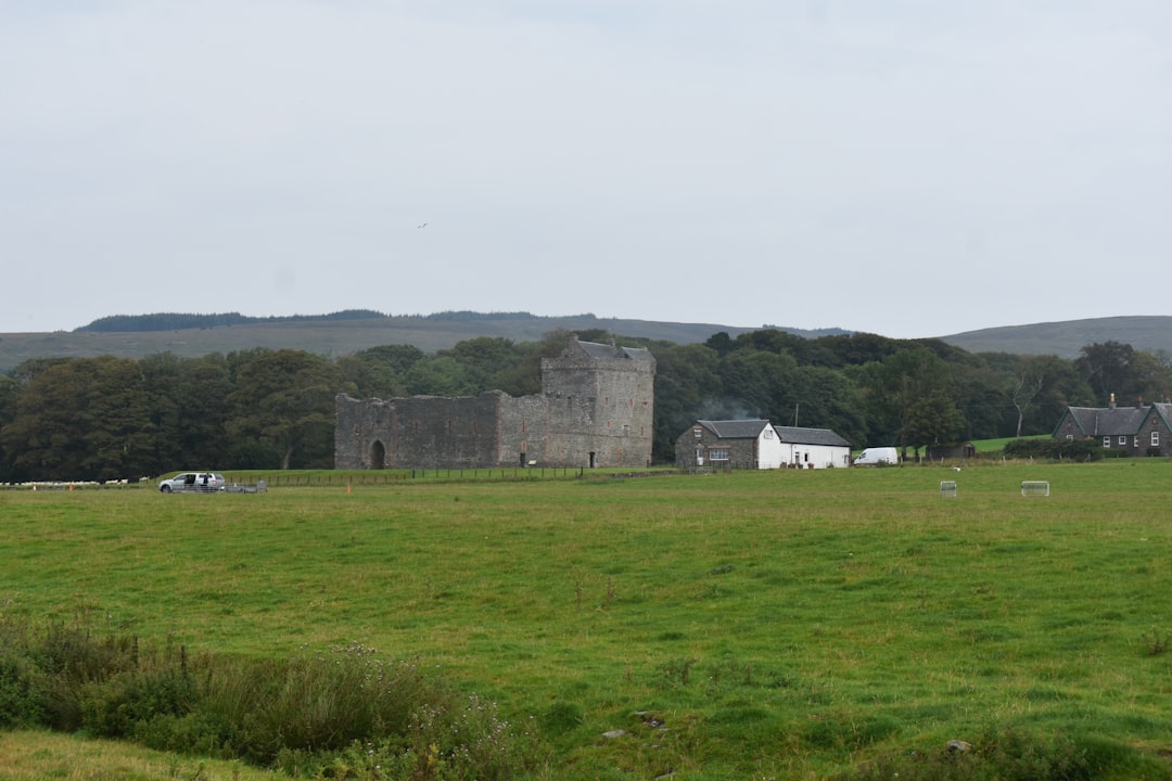 Explorando el Castillo de Gamelshiel: un tesoro de Escocia - VCGQ+2G Duns | Secret World Trip Planner