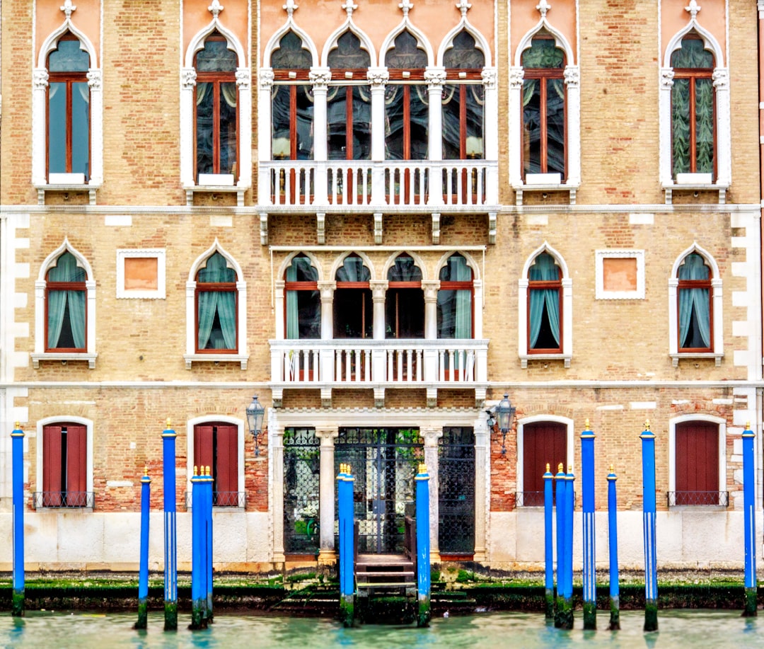 Secret World vs TripIt: Die Beste App für Venedig 2026 - Venezia | Secret World Trip Planner