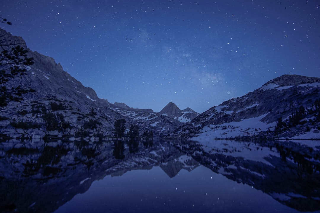 존 뮈어 트레일 탐험: 시에라 네바다의 여행 - John Muir Trail | Secret World Trip Planner