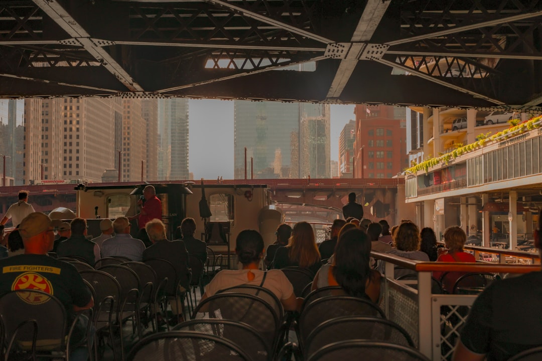 Kiss the Cook BBQ: Un'Icona d'Amore a Chicago - Chicago | Secret World Trip Planner