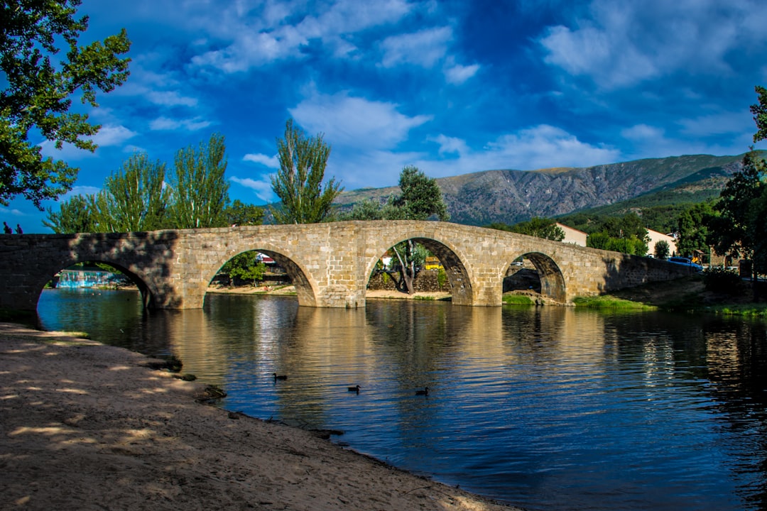 Le Pont du Rio Morja : Un Pont d'Amour au Honduras - El Paraiso | Secret World Trip Planner
