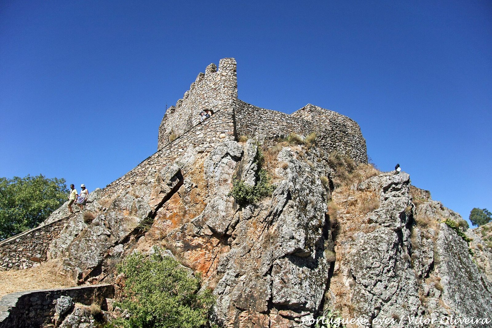 Descubre el encanto del Castelo de Penha Garcia en Portugal - Penha Garcia | Secret World Trip Planner