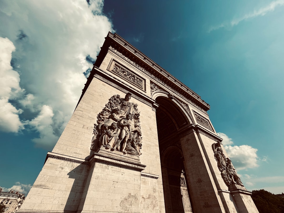 O Fim de Semana Perfeito em Paris: Roteiro com IA - Parigi | Secret World Trip Planner