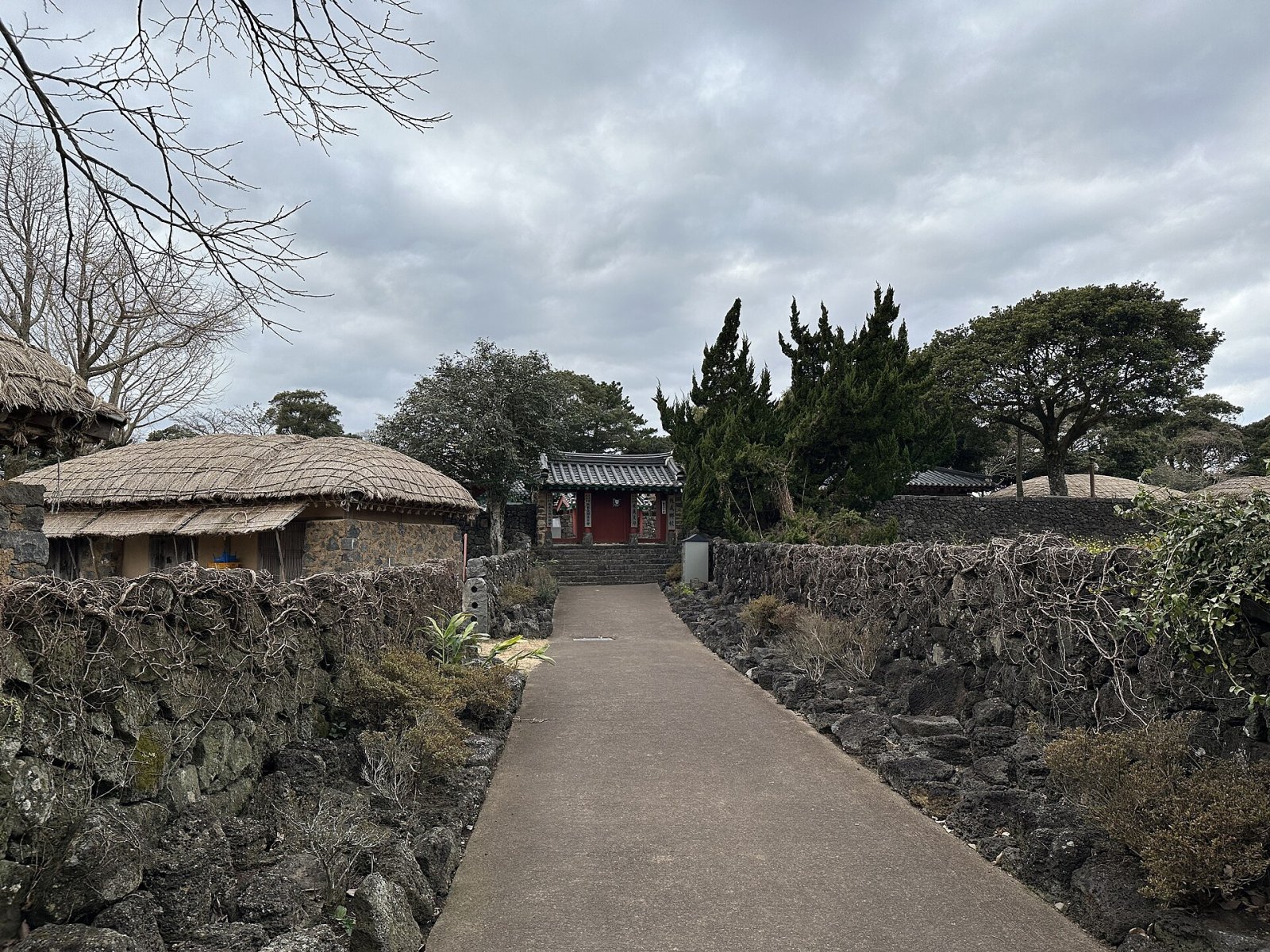 Seongeup民俗村：探索韩国传统之旅 - Seogwipo | Secret World Trip Planner