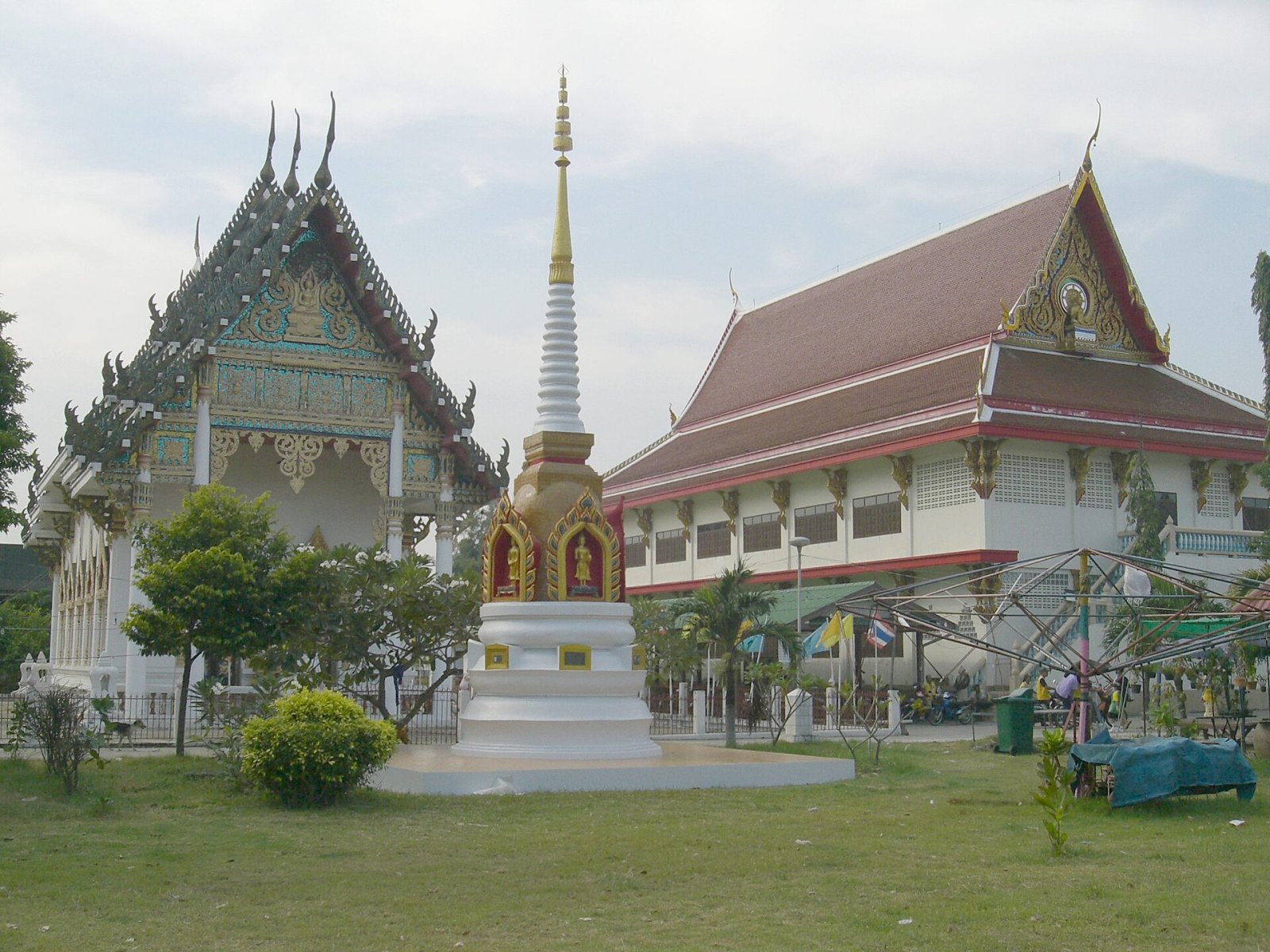 Discover the Ruins of Wat Nok: A Journey into Thai History - Phra Nakhon Si Ayutthaya District | Secret World Trip Planner