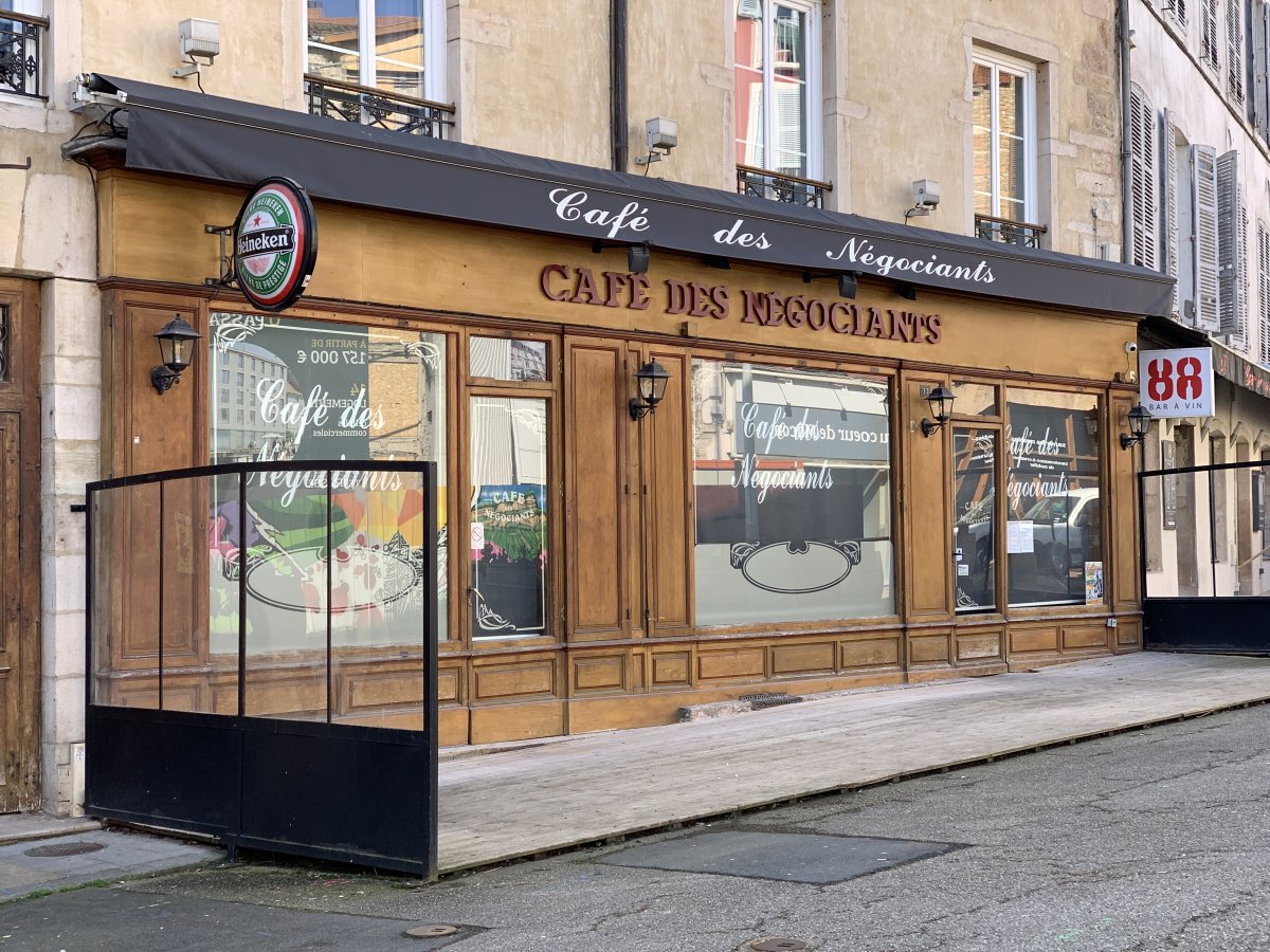 咖啡馆商人：卡鲁日的秘密角落 - Rue de la Filature 29 | Secret World Trip Planner