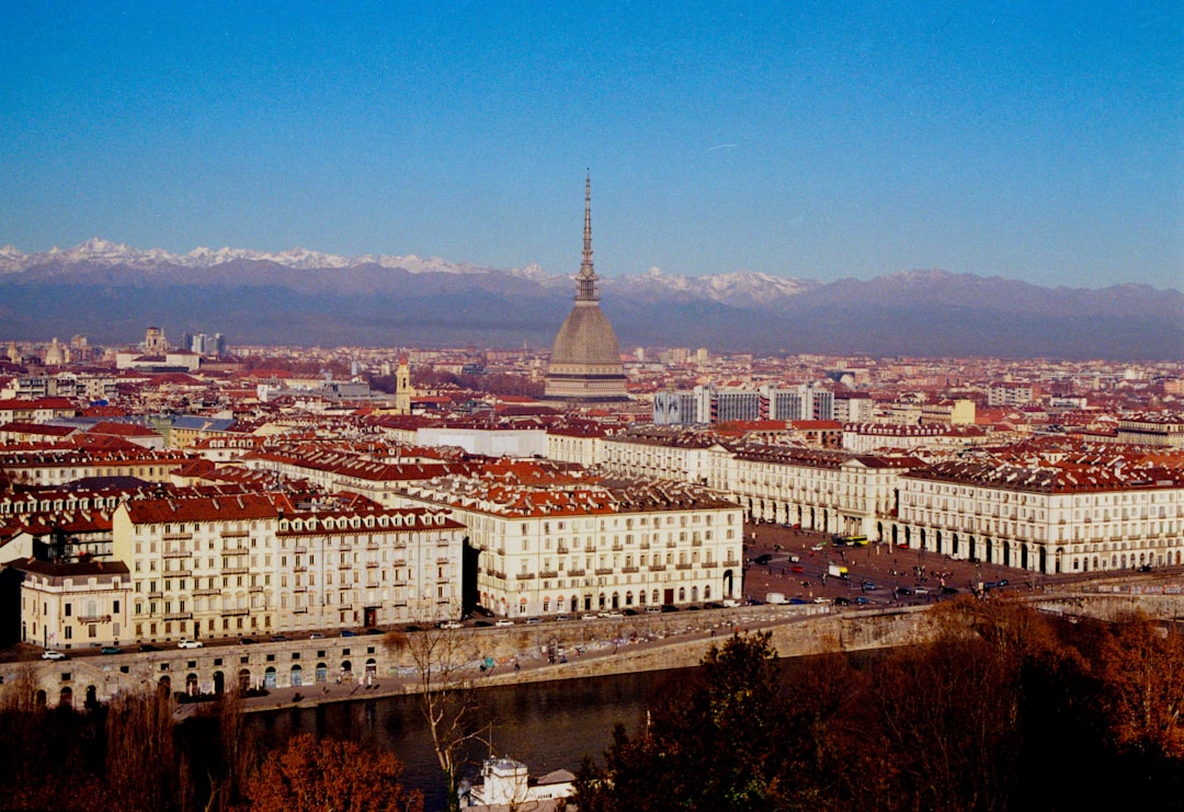 Entdecken Sie die Weine von Turin: Barolo und mehr - Torino TO | Secret World Trip Planner