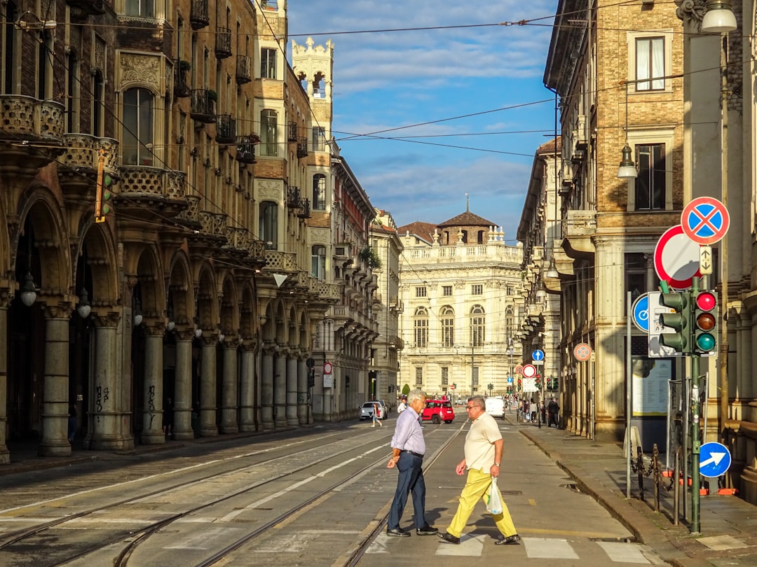 トリノのワインを発見：バローロと他の魅力 - Torino TO | Secret World Trip Planner