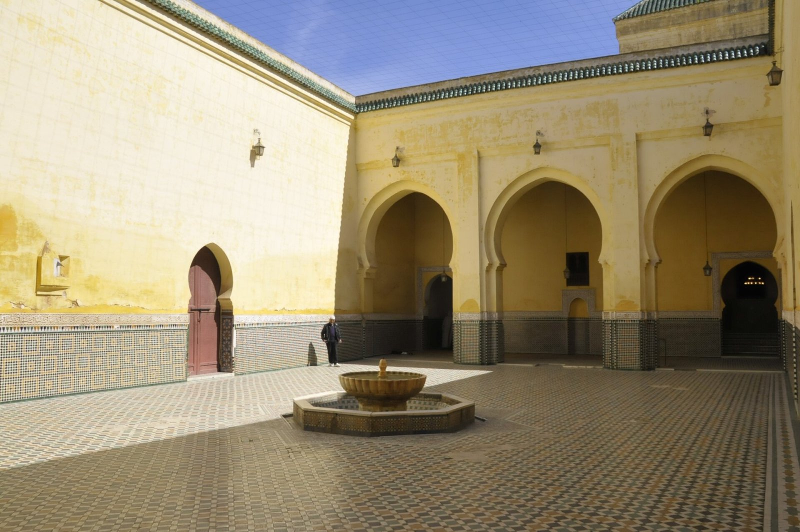 Descubre el Mausoleo de Moulay Ismail en Meknes, Marruecos - Tombeau de Moulay Ismail | Secret World Trip Planner