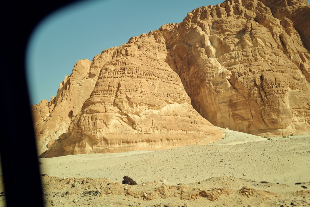 Descubra Jebel Wadi Lehama: uma joia natural no Egito | Secret World Trip Planner