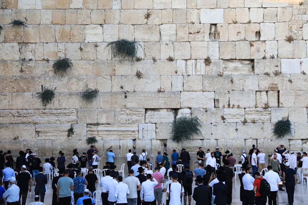 Le Mur Occidental : Histoire et Sacralité à Jérusalem - The Western Wall | Secret World Trip Planner