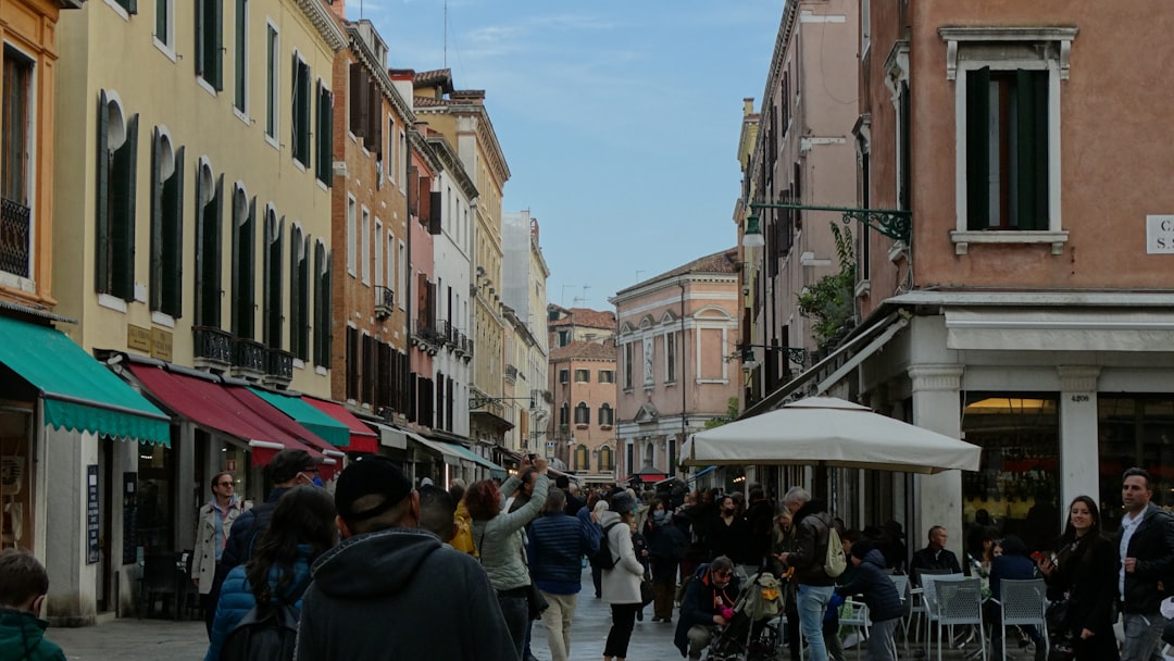 Exploring the Rialto Market: A Venetian Icon - 306 | Secret World Trip Planner