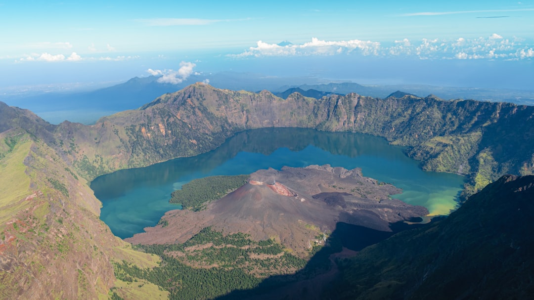 Trekking Sembalun Rinjani: An Incredible Adventure - Kabupaten Lombok Timur | Secret World Trip Planner