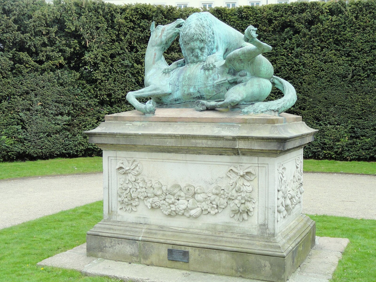 Scoprire The Lion and the Horse: Un Viaggio nella Cultura Danese - Gothersgade 101 | Secret World Trip Planner