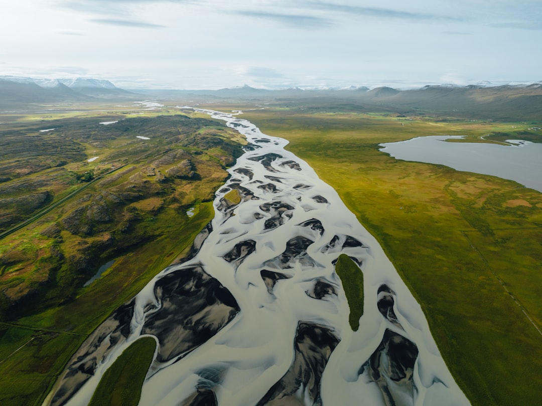 Flatus Lifir : Une œuvre d'art murale en Islande - Vesturlandsvegur 200 | Secret World Trip Planner