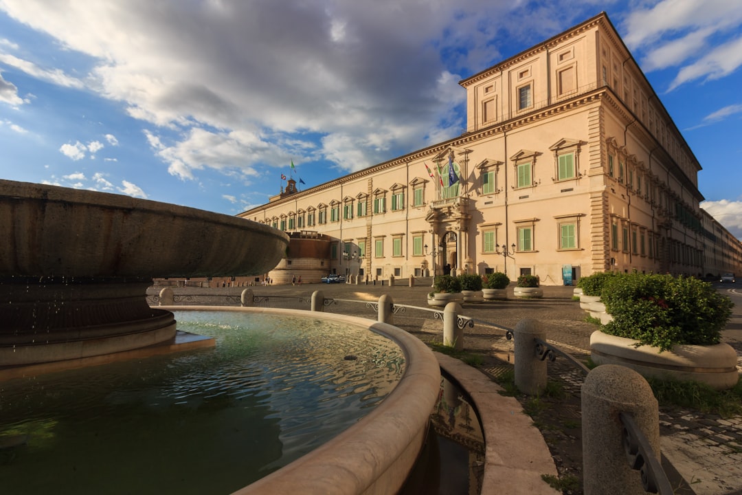 Der Quirinalpalast: Ein verborgenes Juwel in Rom - P.za del Quirinale | Secret World Trip Planner
