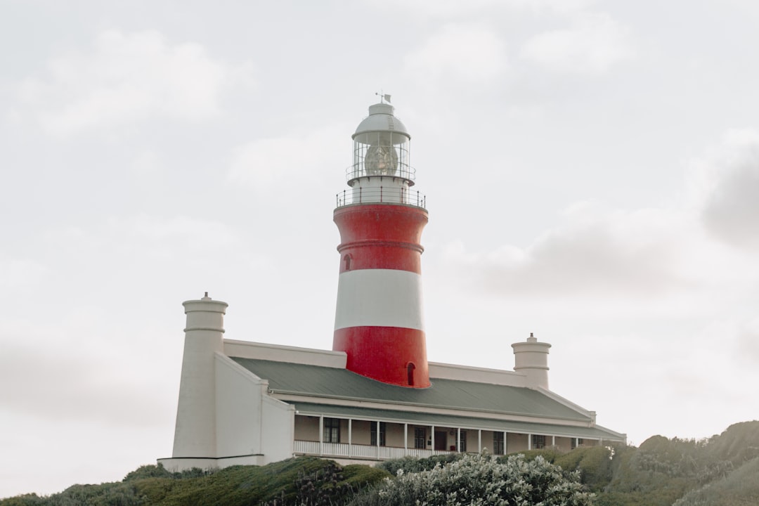 Мыс Агульяс: Маяк на Краю Африки - L'Agulhas | Secret World Trip Planner