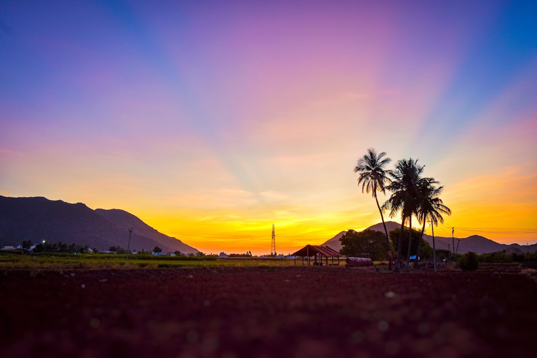 Atemberaubende Sonnenuntergänge in Sunrise Land Lombok - East Lombok Regency | Secret World Trip Planner