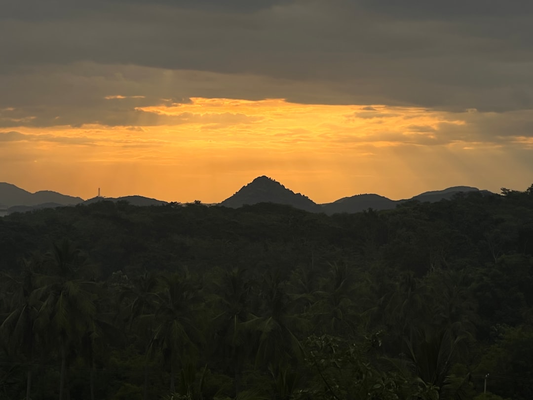 Couchers de soleil époustouflants à Sunrise Land Lombok - East Lombok Regency | Secret World Trip Planner