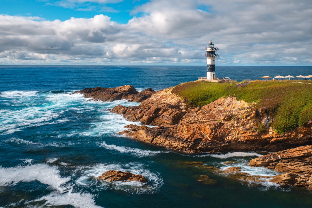 Faro Illa Pancha: Um tesouro costeiro da Espanha - Isla Pancha | Secret World Trip Planner