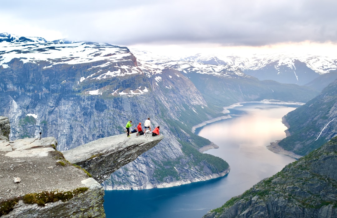 Trolltunga: a língua de rocha a 700m do fiorde - Skjeggedal 20 | Secret World Trip Planner