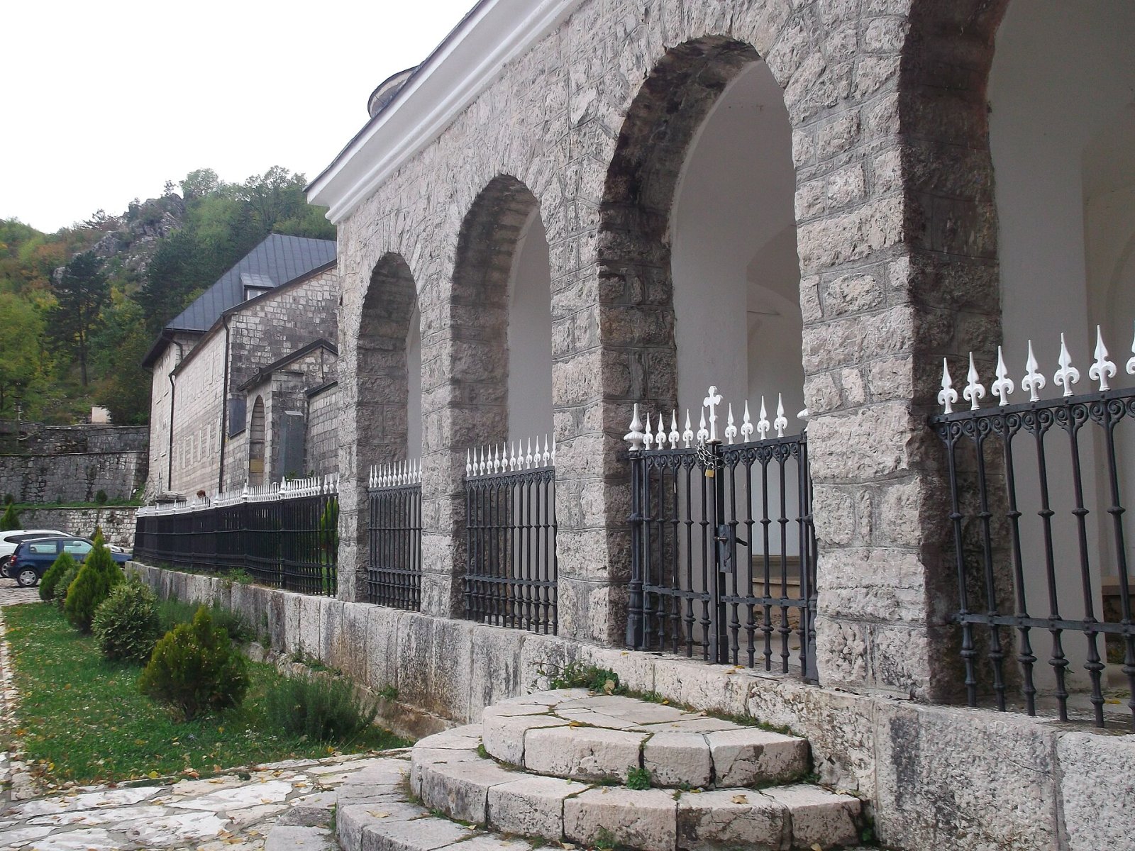 Cetinje Kloster: ein kulturelles Juwel Montenegros - Cetinje | Secret World Trip Planner