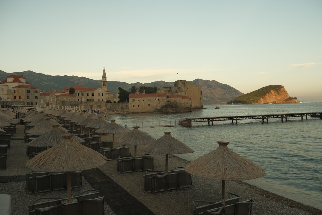 Die Bregut-Moschee in Ulcinj, Montenegro entdecken - Ulcinj | Secret World Trip Planner