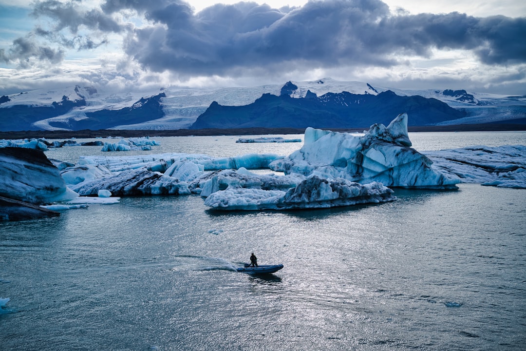 Йокульсарлон: айсберги и фауна среди ледников - Jökulsárlón | Secret World Trip Planner