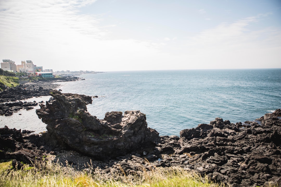 Manjanggul: explore o tubo de lava de Jeju - Cheju | Secret World Trip Planner