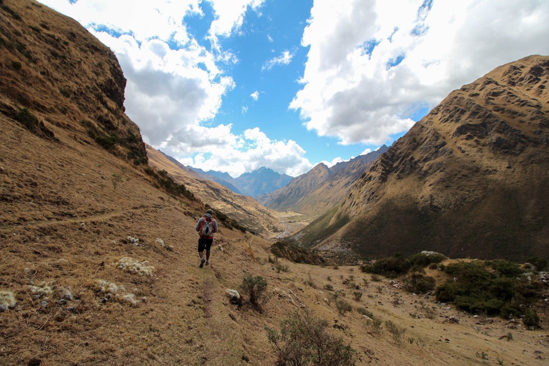 デッドウーマンパスを発見：ペルーアンデスの心 - Aguas Calientes | Secret World Trip Planner
