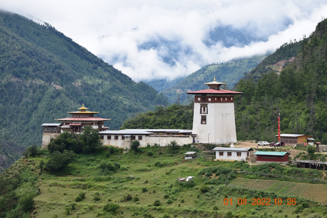Dzong de Punakha : le monastère-forteresse du Bhoutan - HVR7+G62 | Secret World Trip Planner